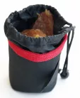 M-PETS Nazca jutalomfalattartó övre akasztható M 10x10x10cm fekete